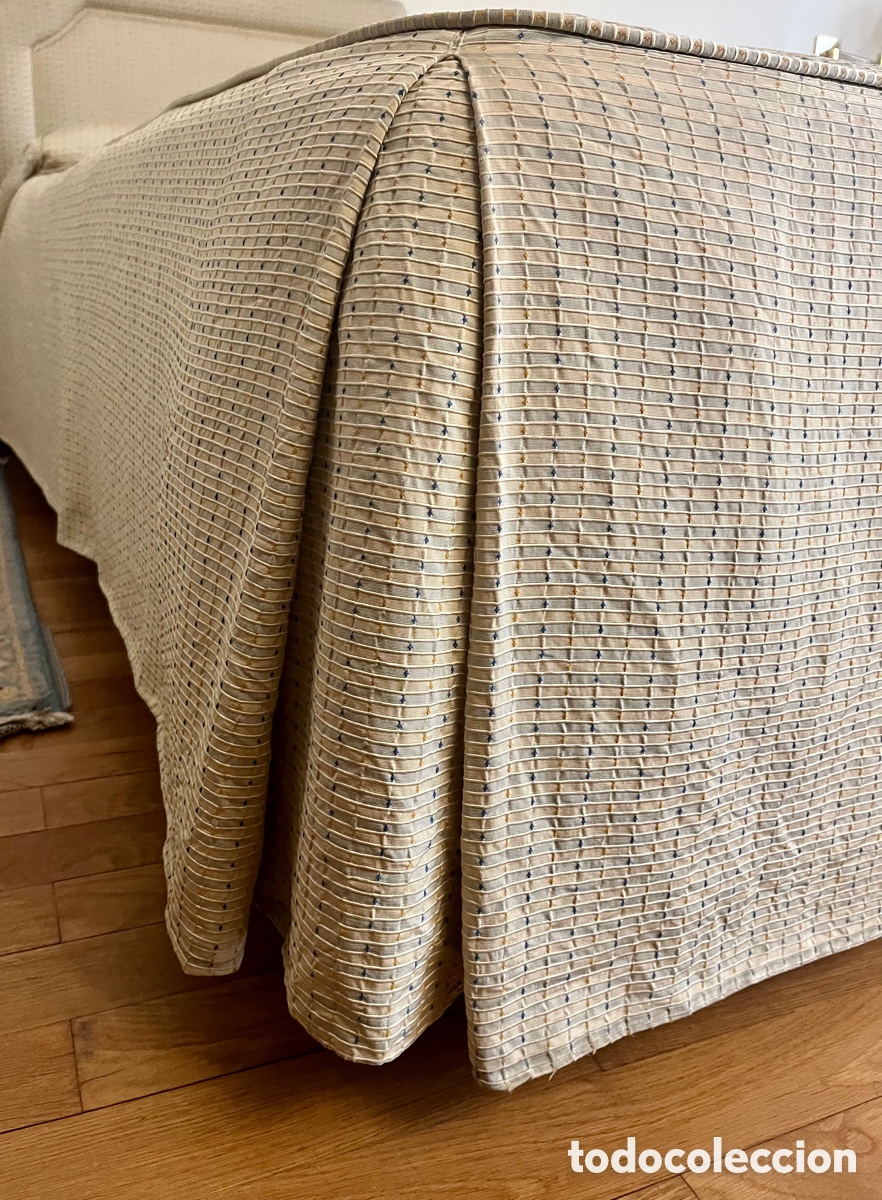 Antig&uuml;edades: Cabecero de cama y colcha a juego - Foto 3