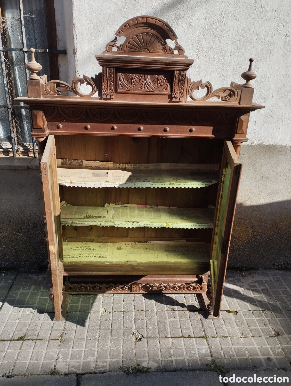 Antig&uuml;edades: Vitrina verde, parte de arriba de un mueble. - Foto 3