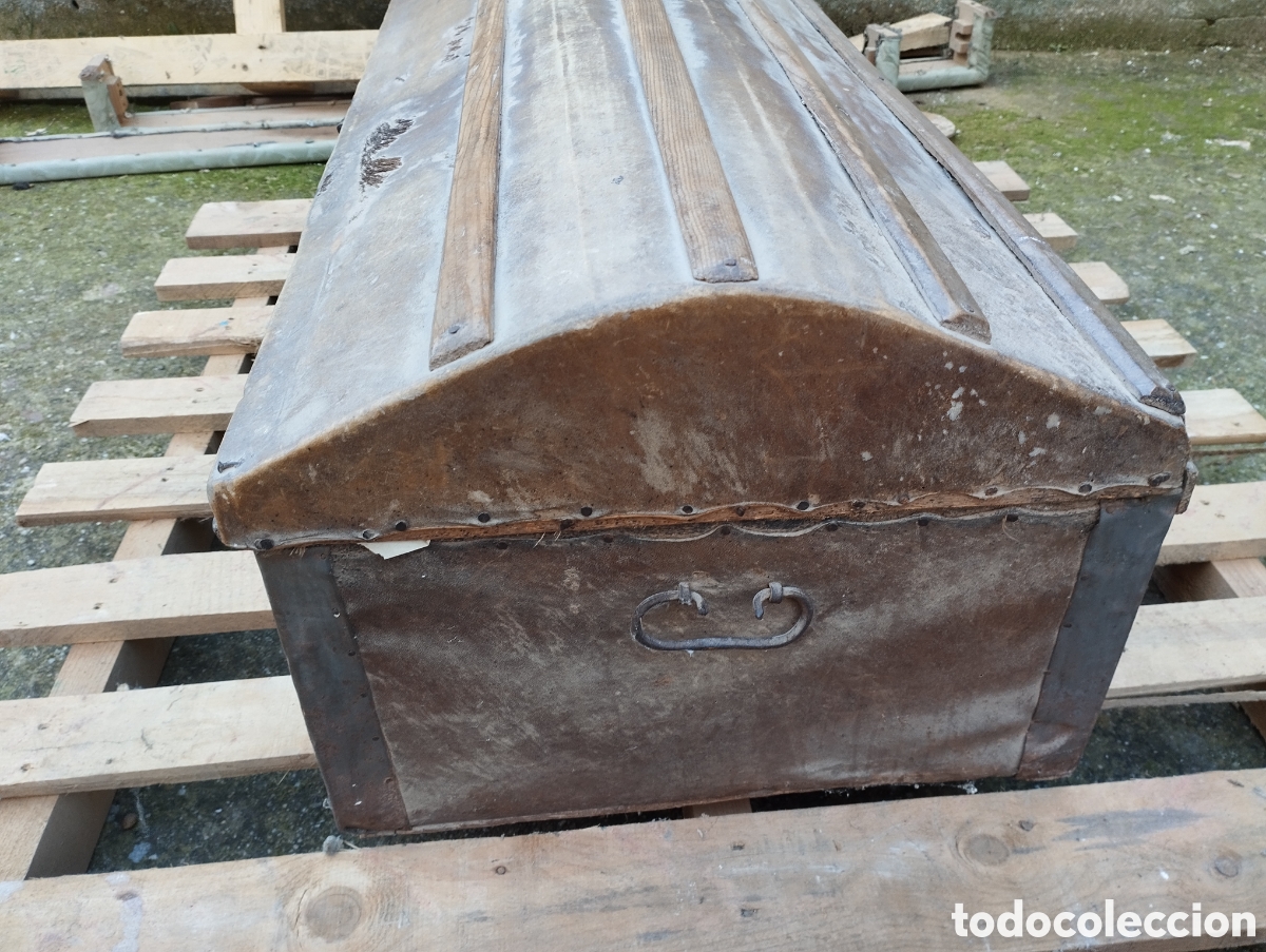 Antig&uuml;edades: Lote de dos ba&uacute;les de madera - Foto 3