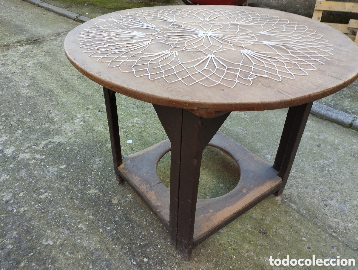 Antig&uuml;edades: Mesa redonda de madera - Foto 2