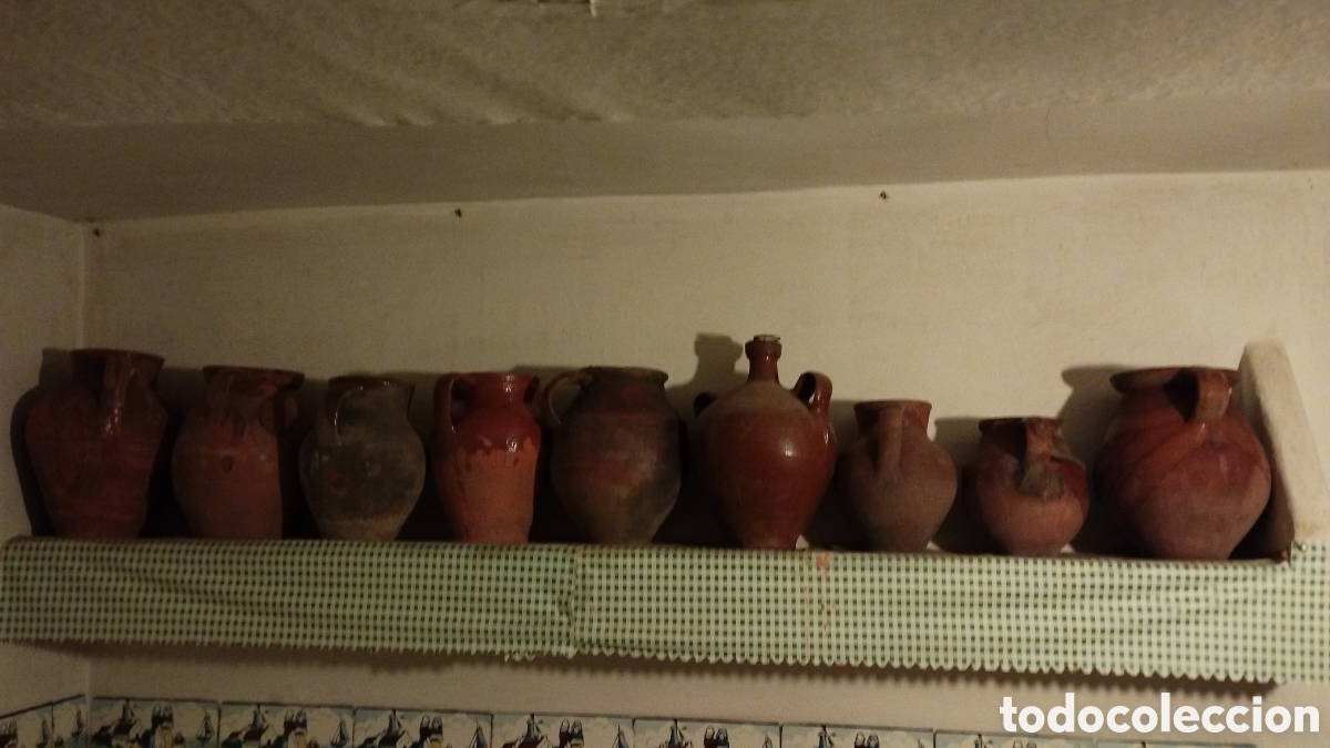 Antig&uuml;edades: Cinco Vasijas de barro - Foto 1