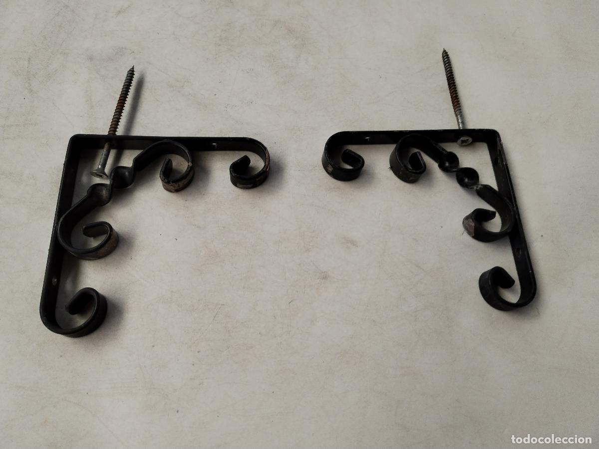 Antig&uuml;edades: 2 soportes repisa de forja - c136 - Foto 3