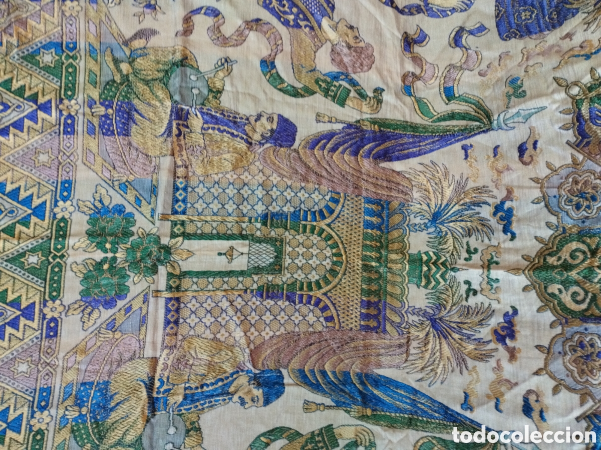 Antig&uuml;edades: * COLCHA BROCADA EN SEDA .(RF:V-1/h) - Foto 9