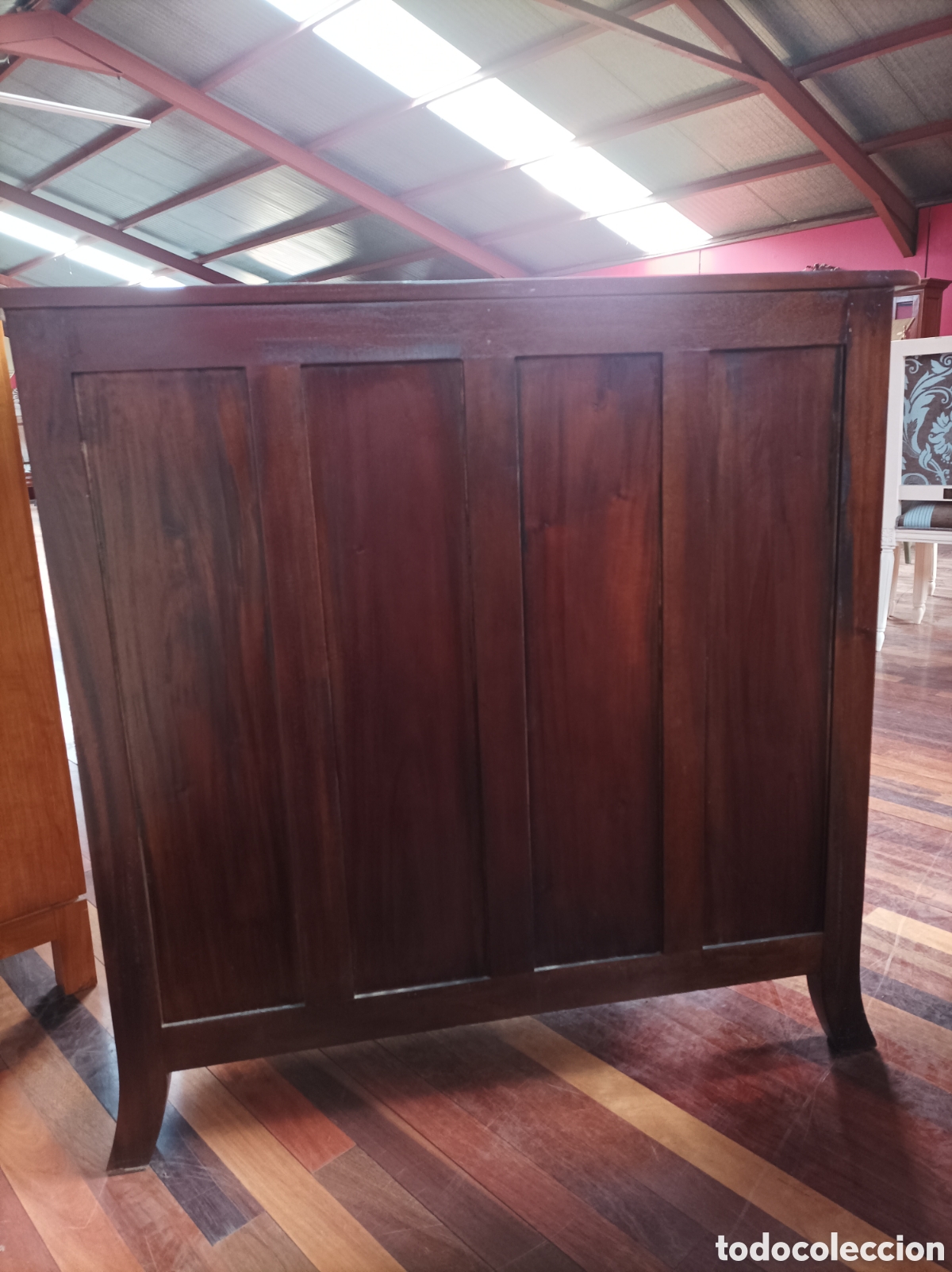 Antig&uuml;edades: C&oacute;moda en madera de caoba maciza - Foto 3