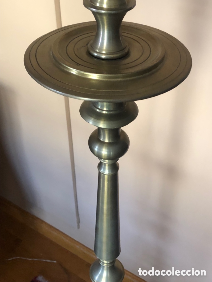Antig&uuml;edades: Lampara de pie en bronce - Foto 4