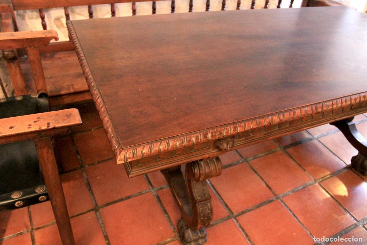 Antig&uuml;edades: Mesa antigua de madera labrada. - Foto 3