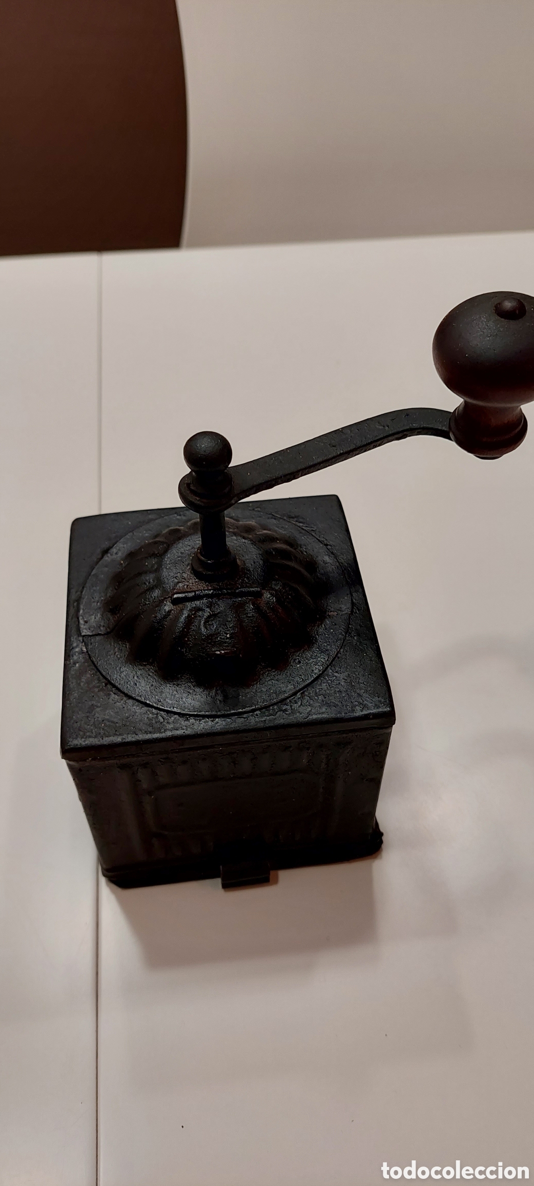Antig&uuml;edades: Molinillo F.B.tres espadas. - Foto 2