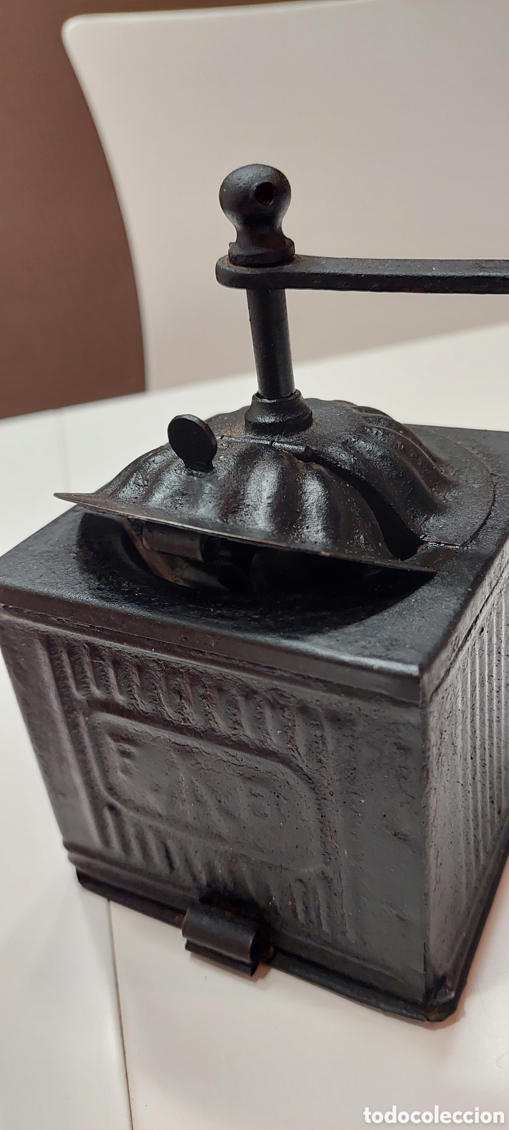 Antig&uuml;edades: Molinillo F.B.tres espadas. - Foto 3