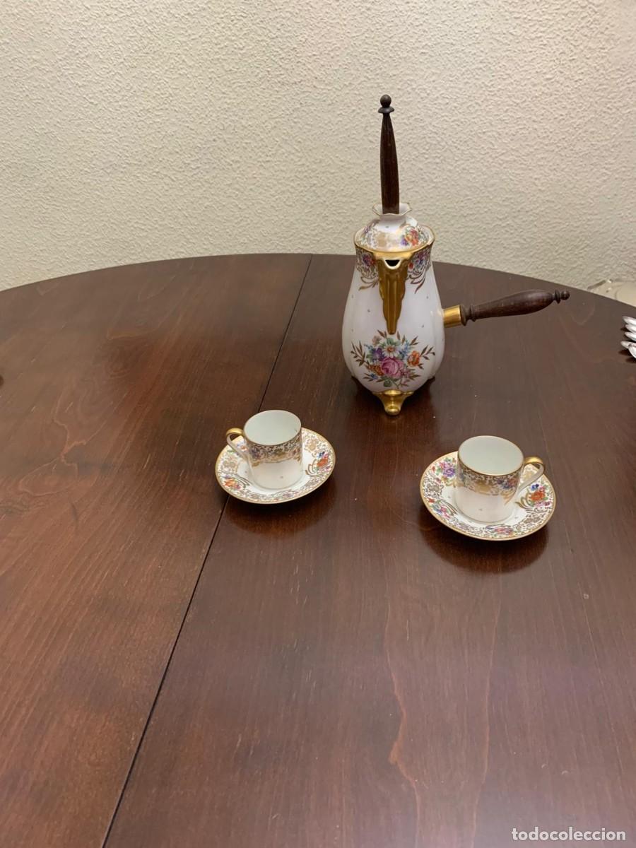 Antig&uuml;edades: Chocolatera Limoges y 2 tazas - Foto 1