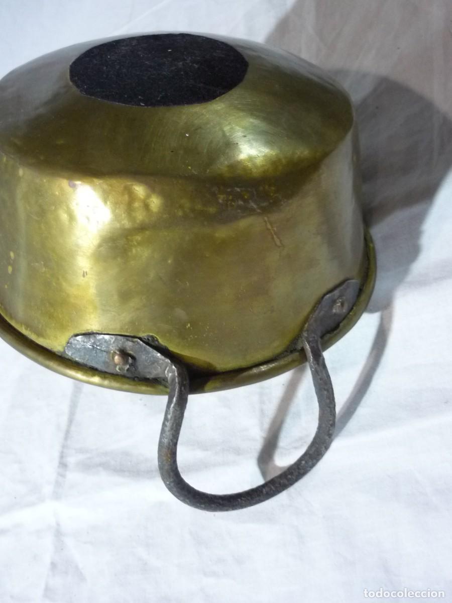 Antig&uuml;edades: Pareja de calderos de bronce e hierro forjado - Foto 10