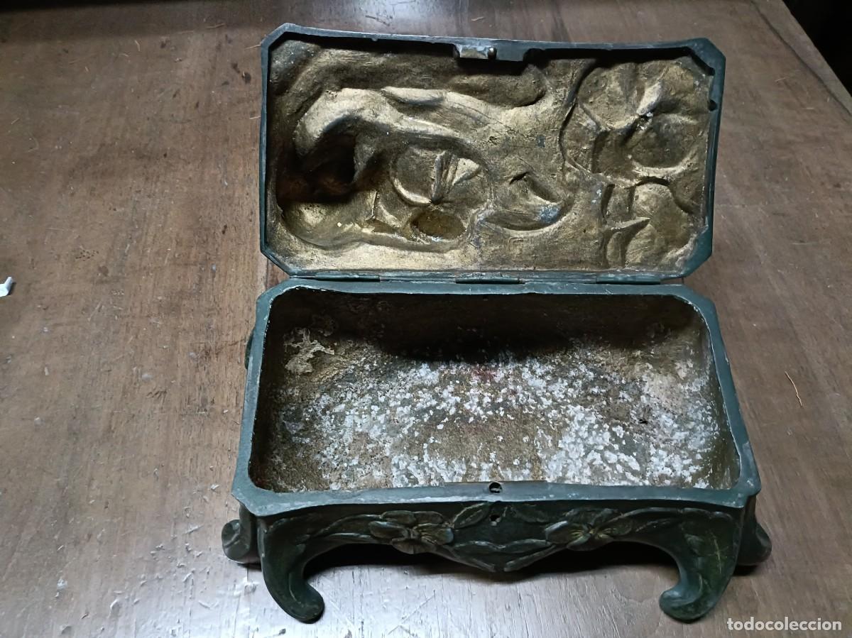 Antig&uuml;edades: Caja joyero modernista - Foto 2