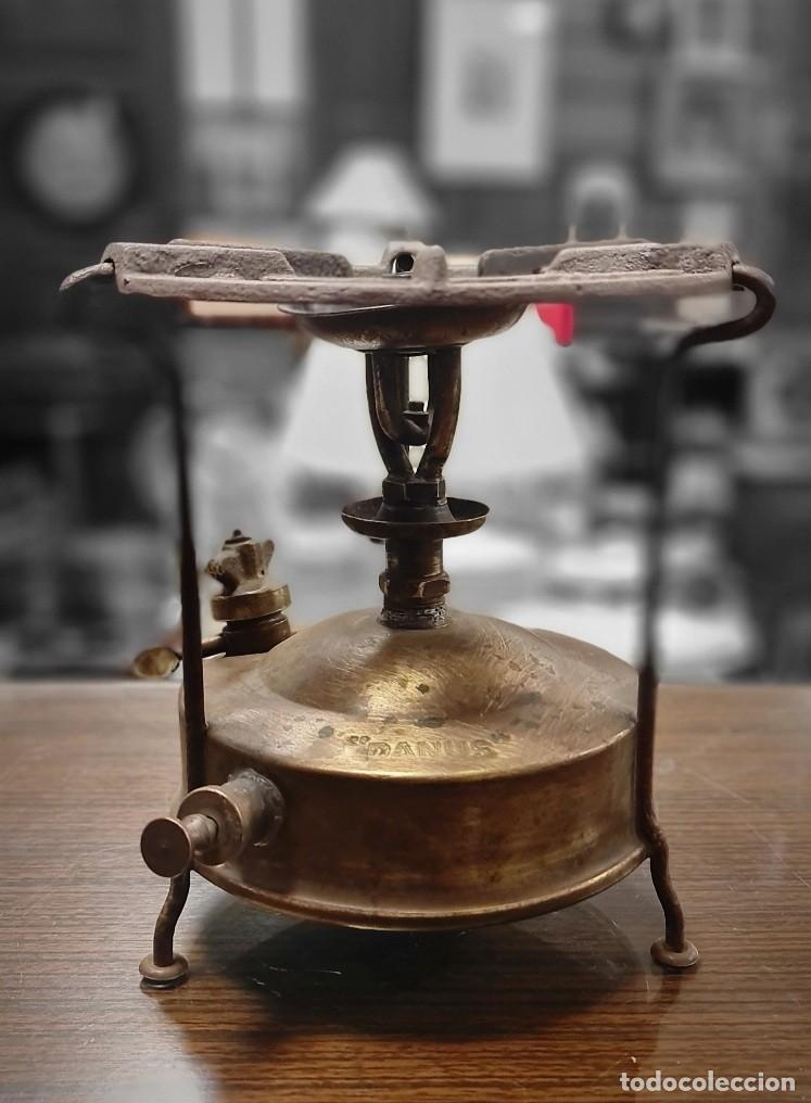 Antig&uuml;edades: Hornillo de petr&oacute;leo Danus - Foto 1