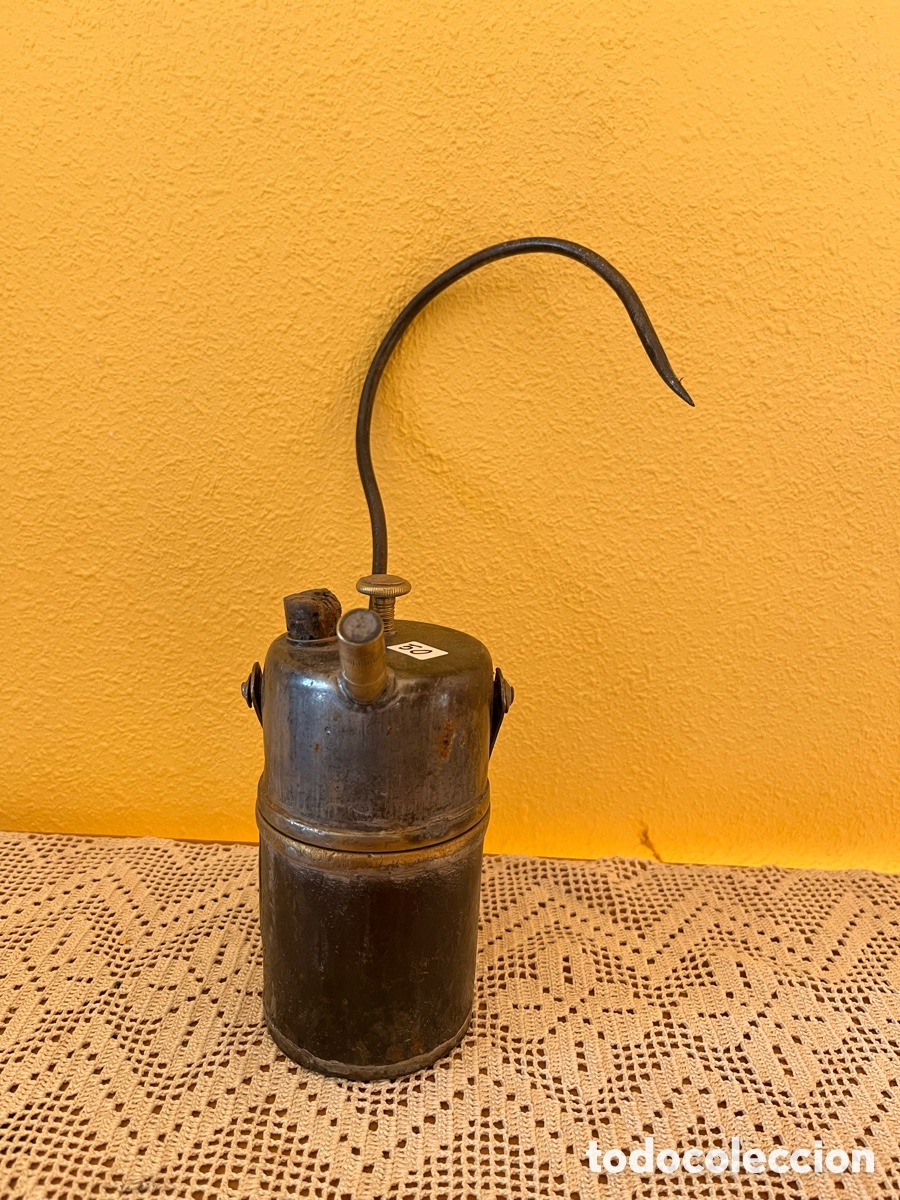 Antig&uuml;edades: Antigua l&aacute;mpara de carburo - Foto 1