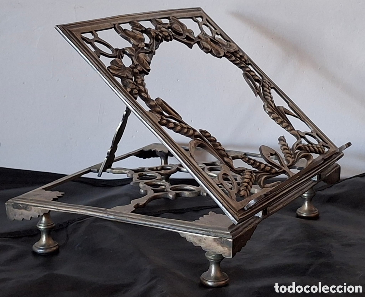 Antig&uuml;edades: Atril religioso metal plateado - Foto 3