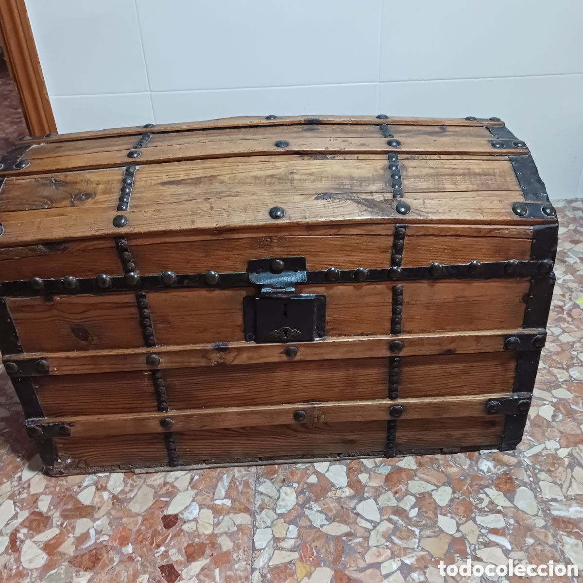 Antig&uuml;edades: Antiguo ba&uacute;l de madera y forja - Foto 2