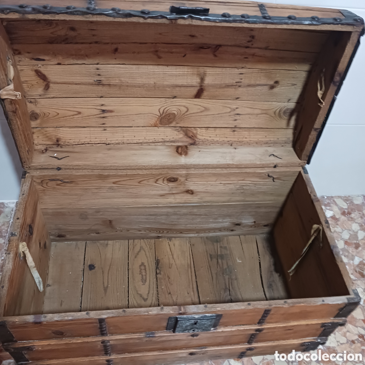 Antig&uuml;edades: Antiguo ba&uacute;l de madera y forja - Foto 8
