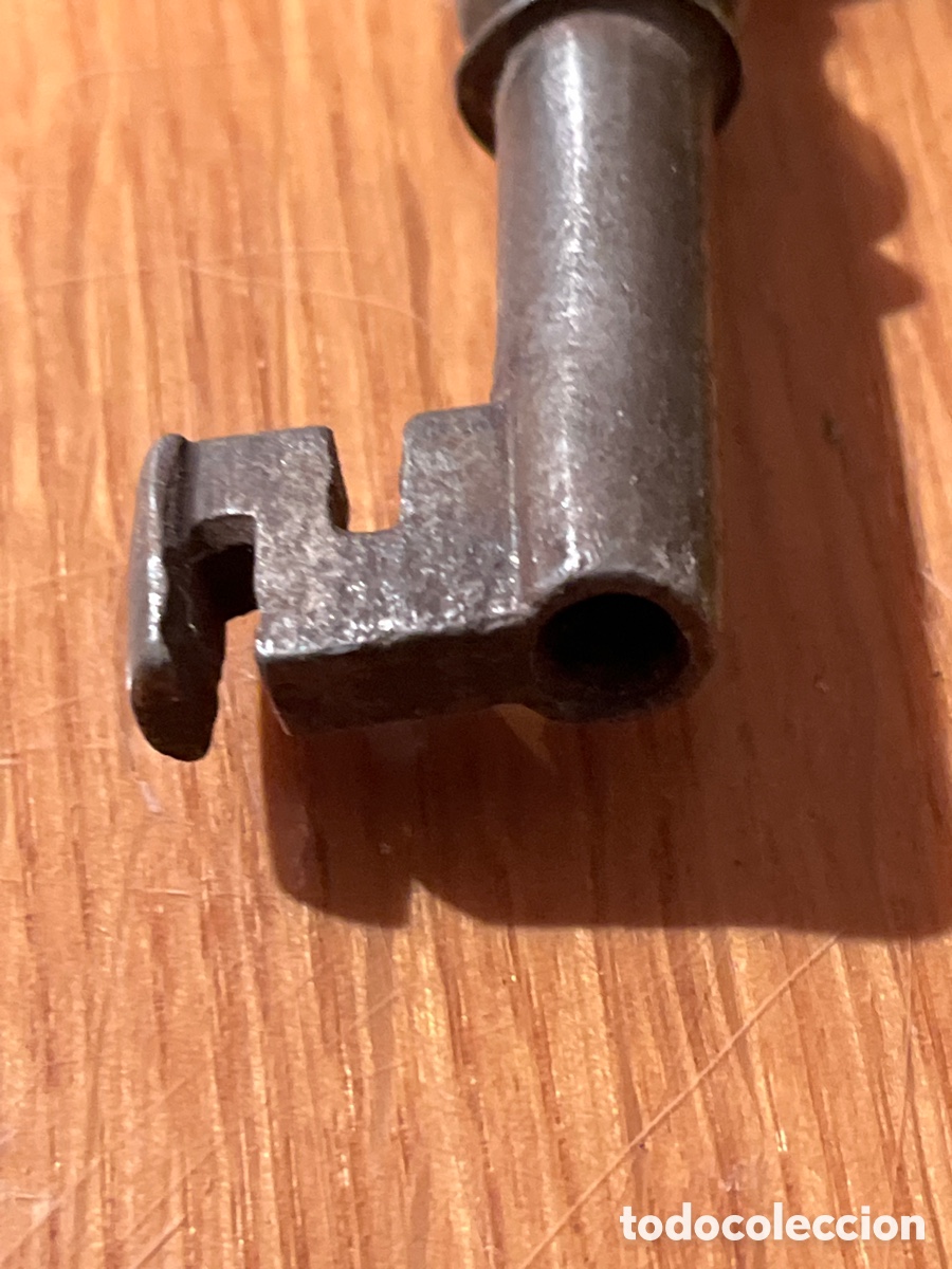 Antig&uuml;edades: Llave puerta siglo XVIII - Foto 2