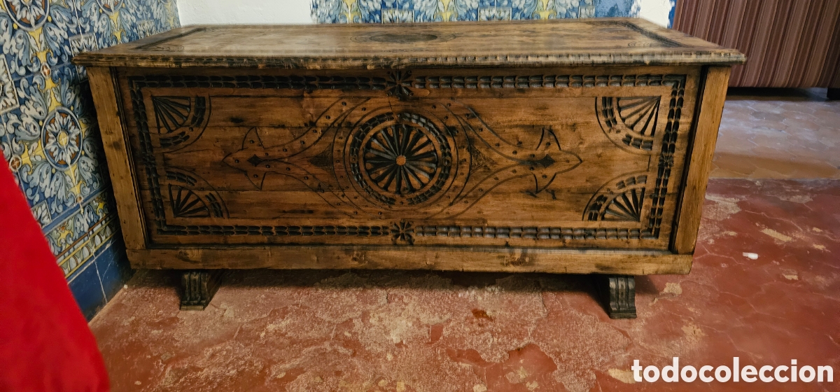 Antig&uuml;edades: Arc&oacute;n tallado 129x56x56 - Foto 2