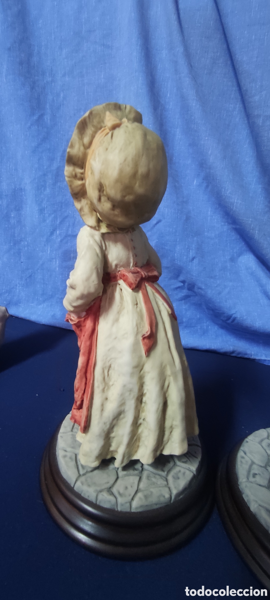 Antig&uuml;edades: Pareja de figuras de marmolina - Foto 6