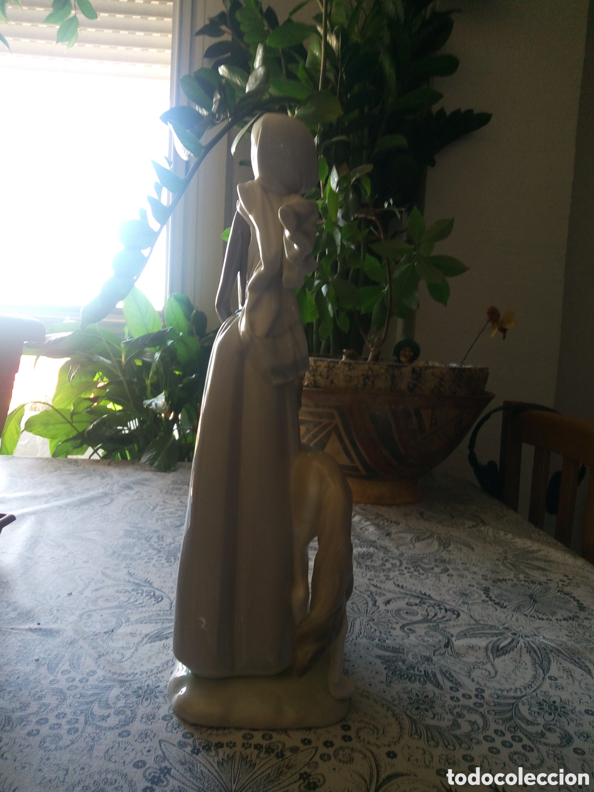 Antig&uuml;edades: Cer&aacute;mica de Lladr&oacute;, Dama con perro - Foto 3