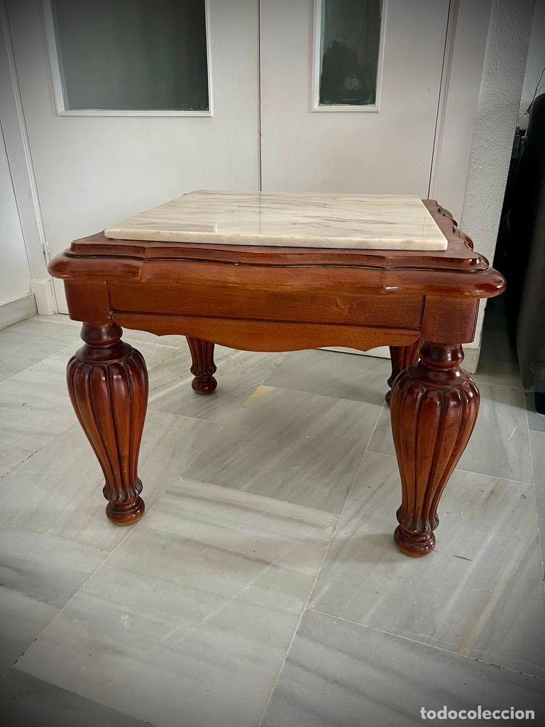 Antig&uuml;edades: Mesa de centro en madera con tapa de m&aacute;rmol. - Foto 3