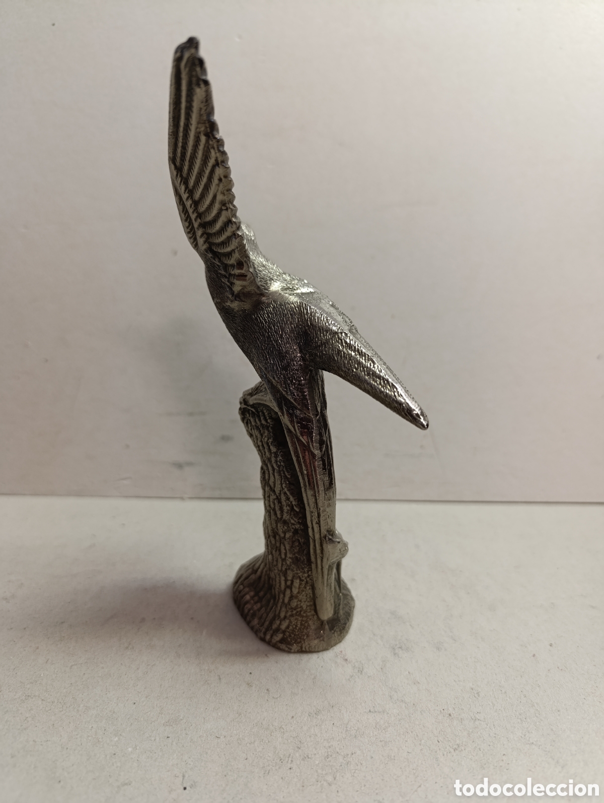 Antig&uuml;edades: PAJARO SOBRE TRONCO, EN METAL. - Foto 5