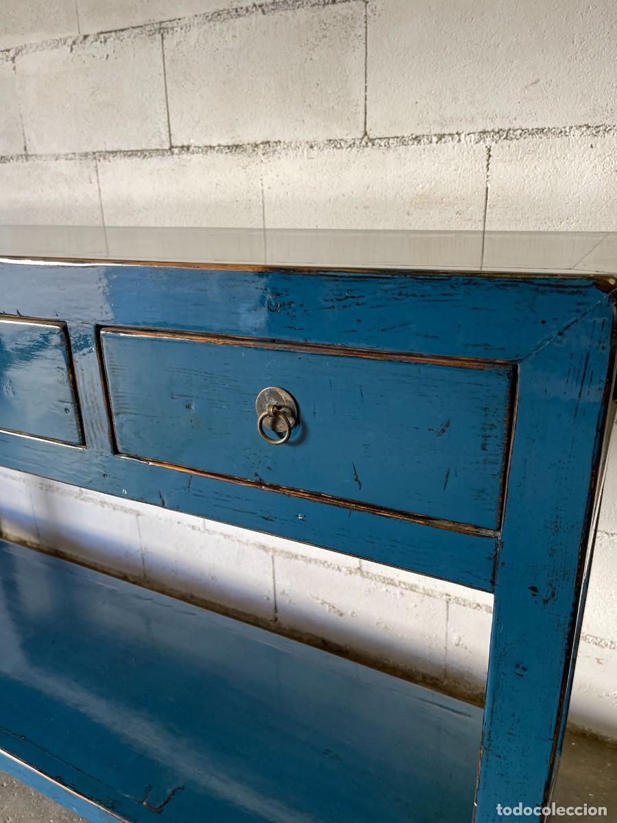 Antig&uuml;edades: consola lacada madera maciza - Foto 5