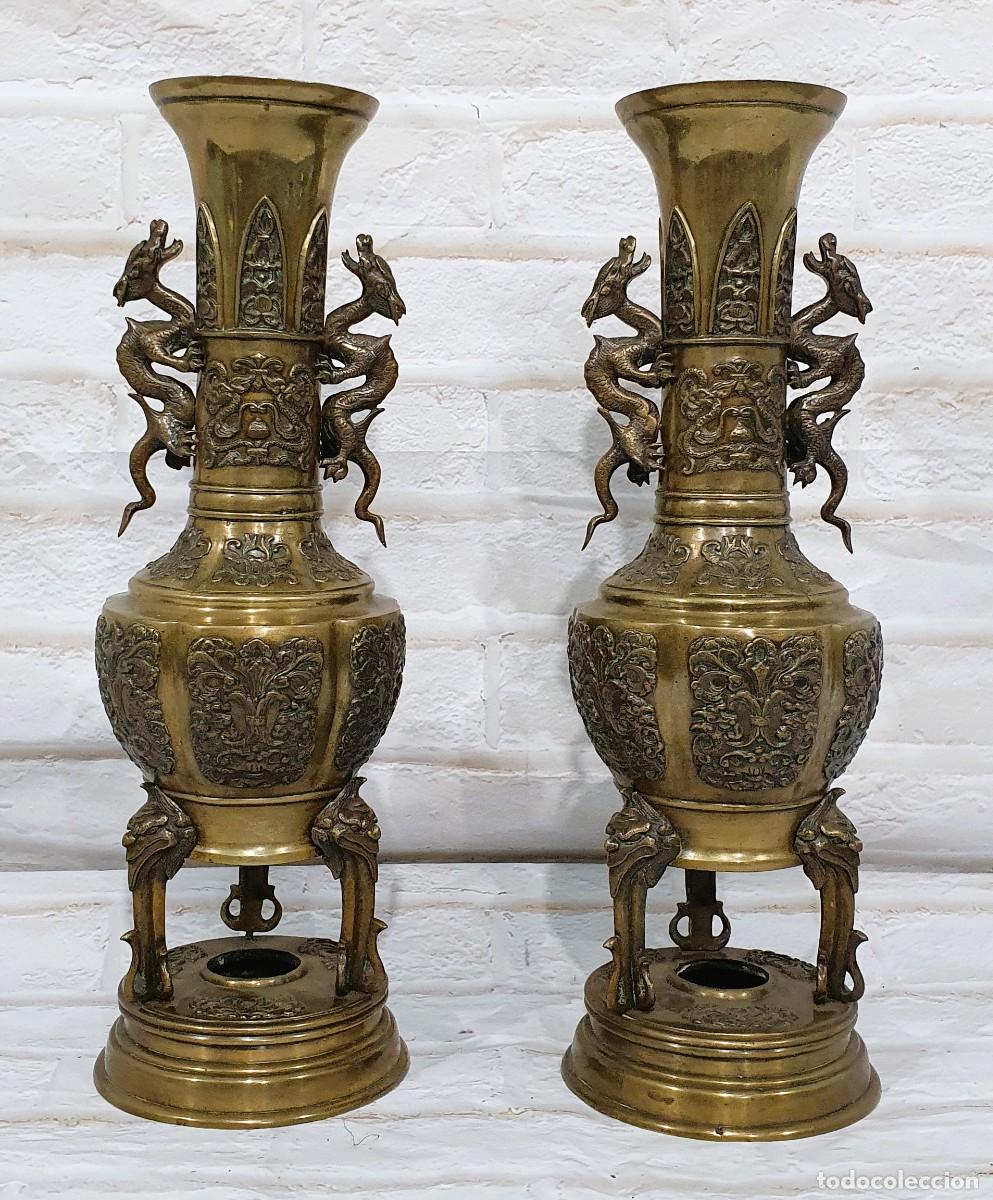 Antig&uuml;edades: Pareja de jarrones bronce S.XIX - Foto 1