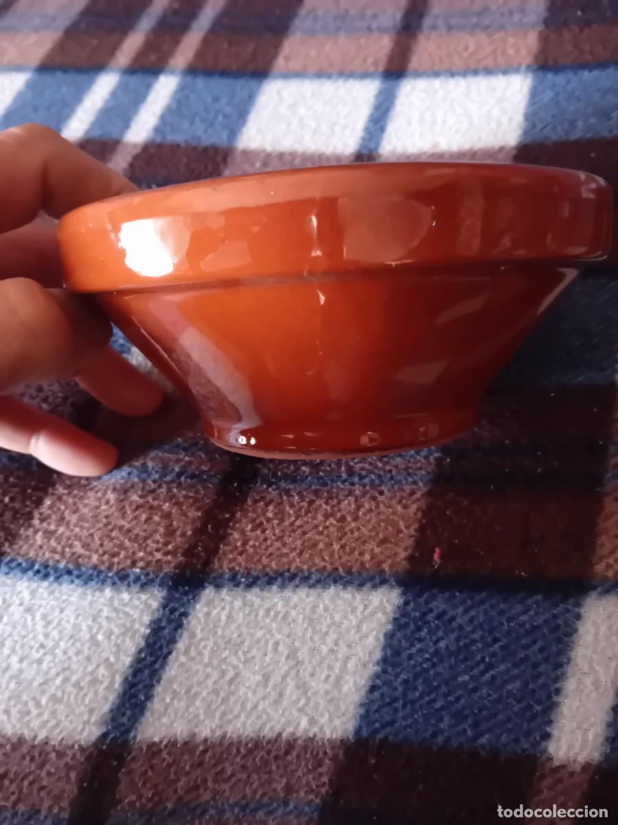 Antig&uuml;edades: Cazuela de barro cocido y vidriado con greca interior - Foto 4