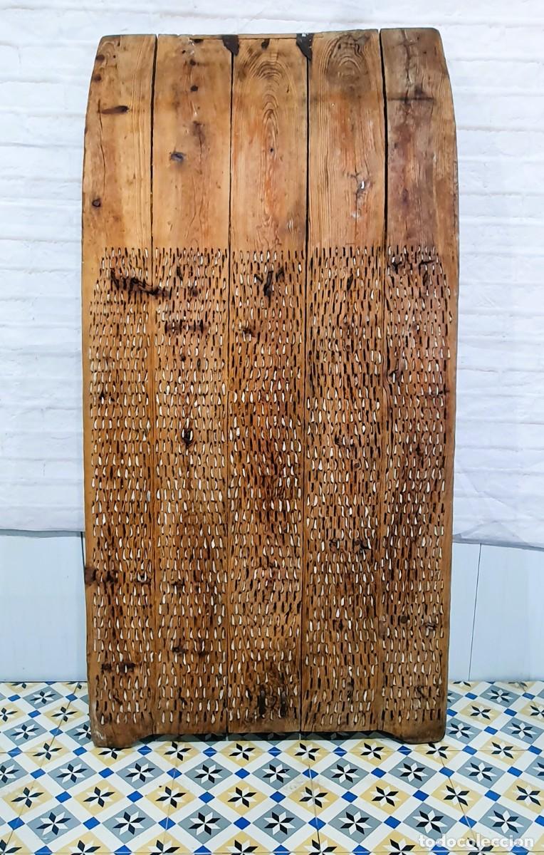 Antig&uuml;edades: Trillo de madera con pernales - Foto 1