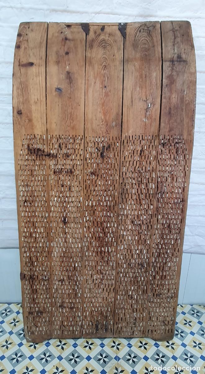 Antig&uuml;edades: Trillo de madera con pernales - Foto 2
