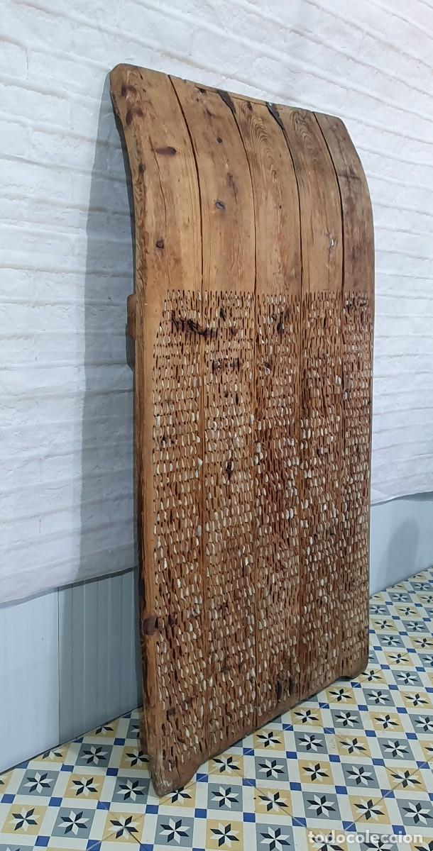 Antig&uuml;edades: Trillo de madera con pernales - Foto 3