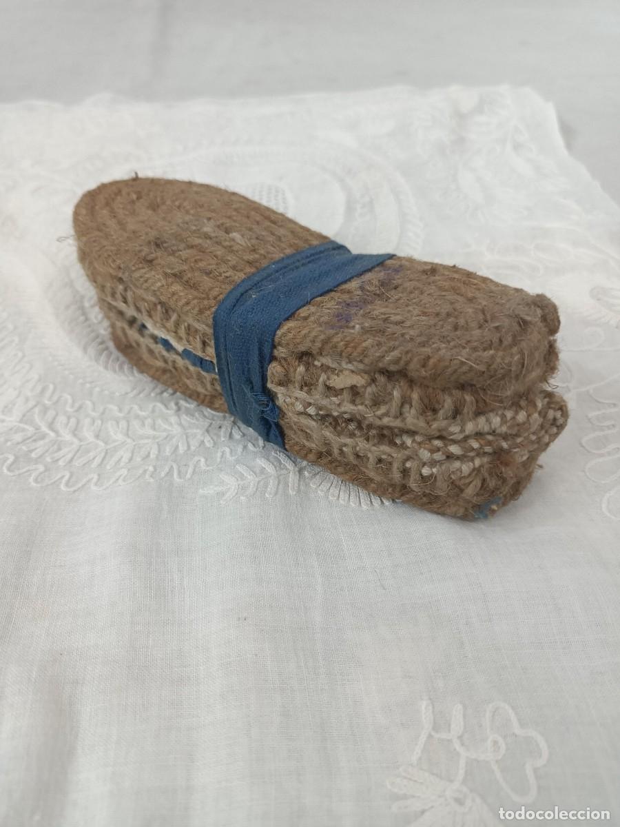 Antig&uuml;edades: Antiguas alpargatas, 14 cm - Foto 3