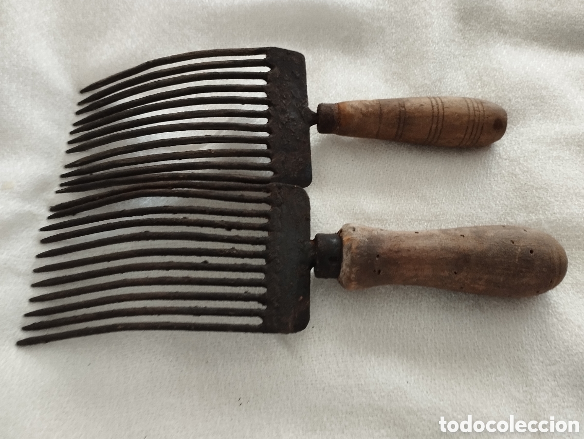 Antig&uuml;edades: Dos Antiguos Peines para Caballo. - Foto 3