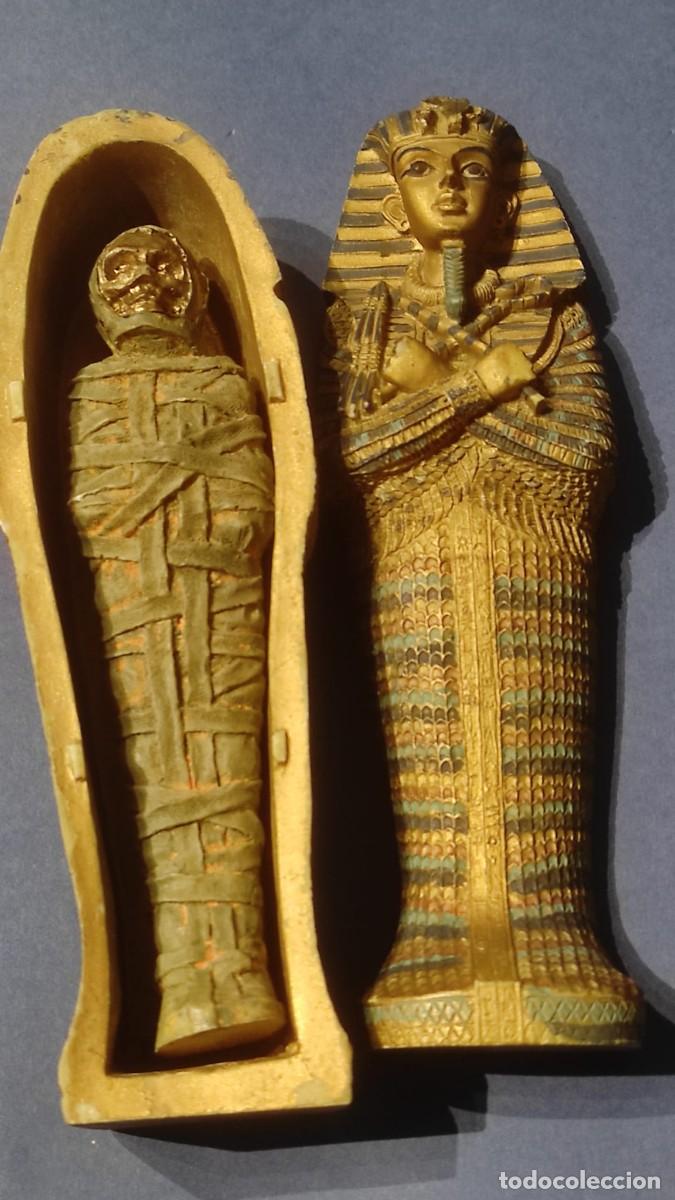 Antig&uuml;edades: Egipto. Sarcofago y momia . - Foto 2