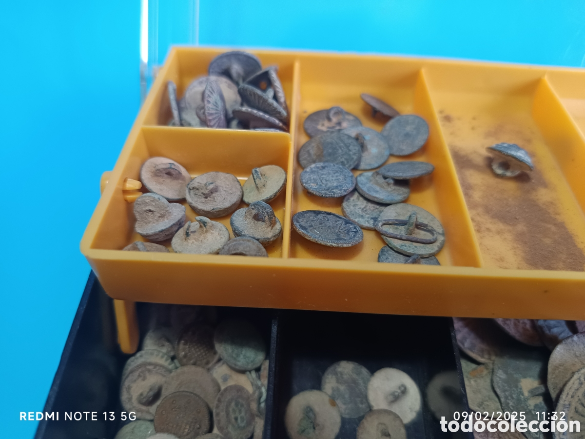 Antig&uuml;edades: Lote de 190 botones antiguos - Foto 9