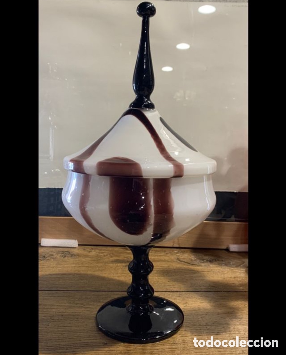 Antig&uuml;edades: Bombonera de cristal de Murano. - Foto 1
