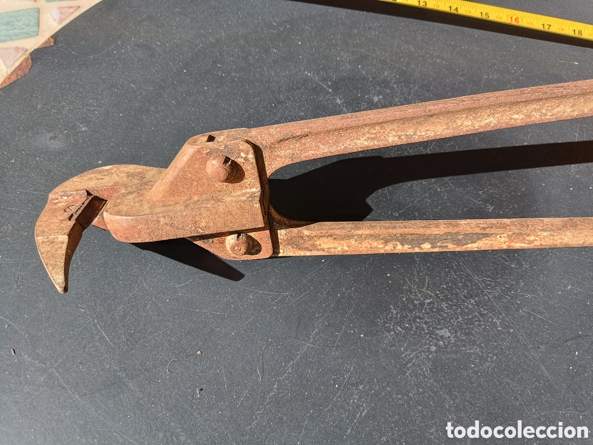 Antig&uuml;edades: Antigua y original corta alambrada - Foto 3