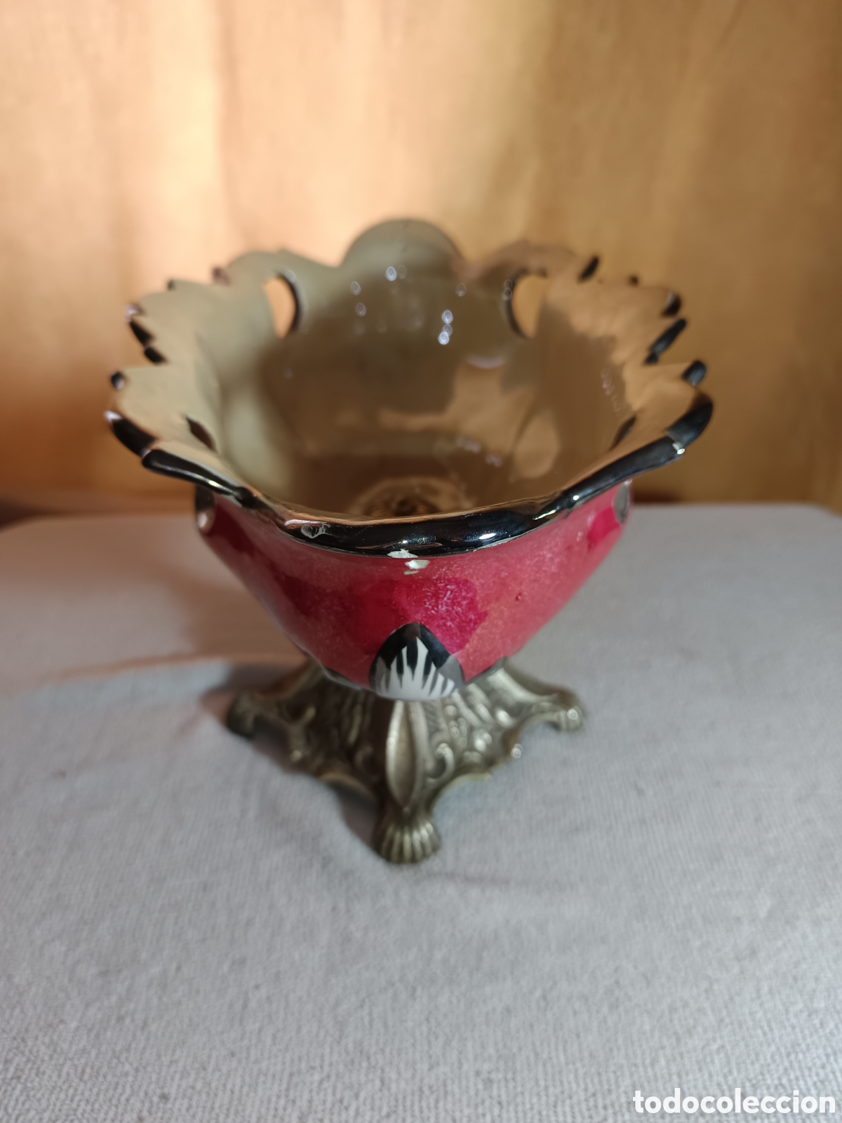 Antig&uuml;edades: Antiguo centro de mesa en porcelana y bronce. - Foto 2