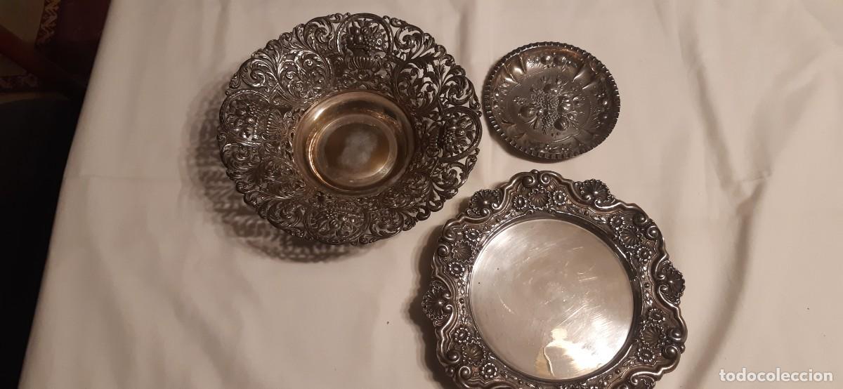 Antig&uuml;edades: tres objetos antiguos plateados - Foto 1