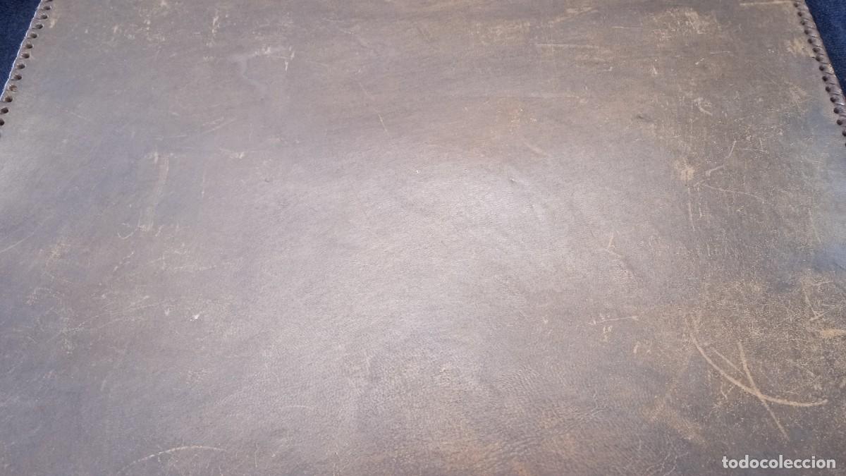 Antig&uuml;edades: Antiguo porta documentos cuero repujado - Foto 4