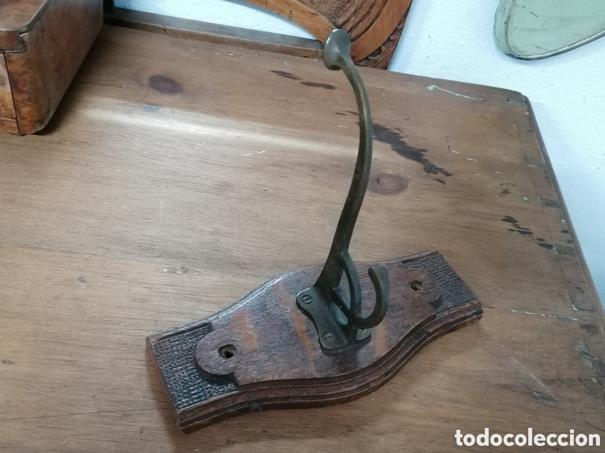 Antig&uuml;edades: Perchero de pared Arts and Crafts - Foto 2