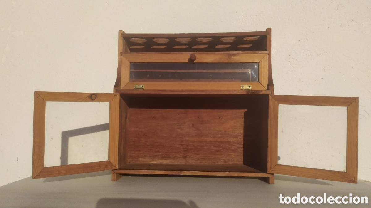 Antig&uuml;edades: Peque&ntilde;a vitrina madera - Foto 3