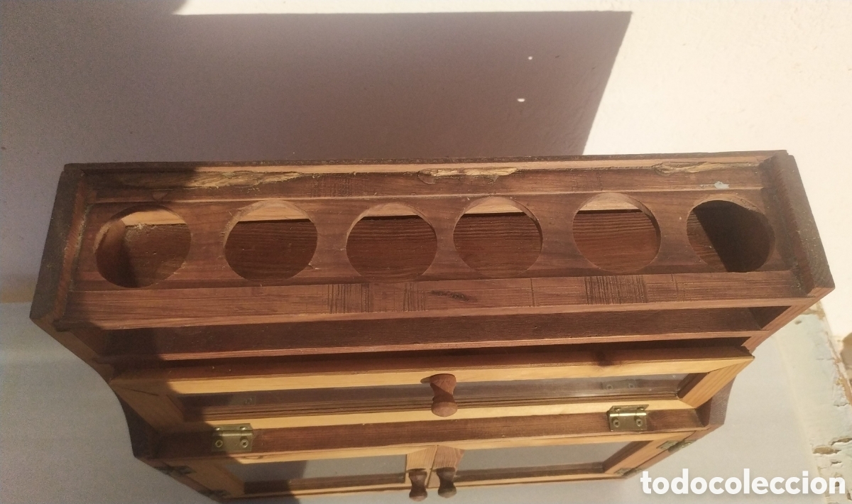 Antig&uuml;edades: Peque&ntilde;a vitrina madera - Foto 7