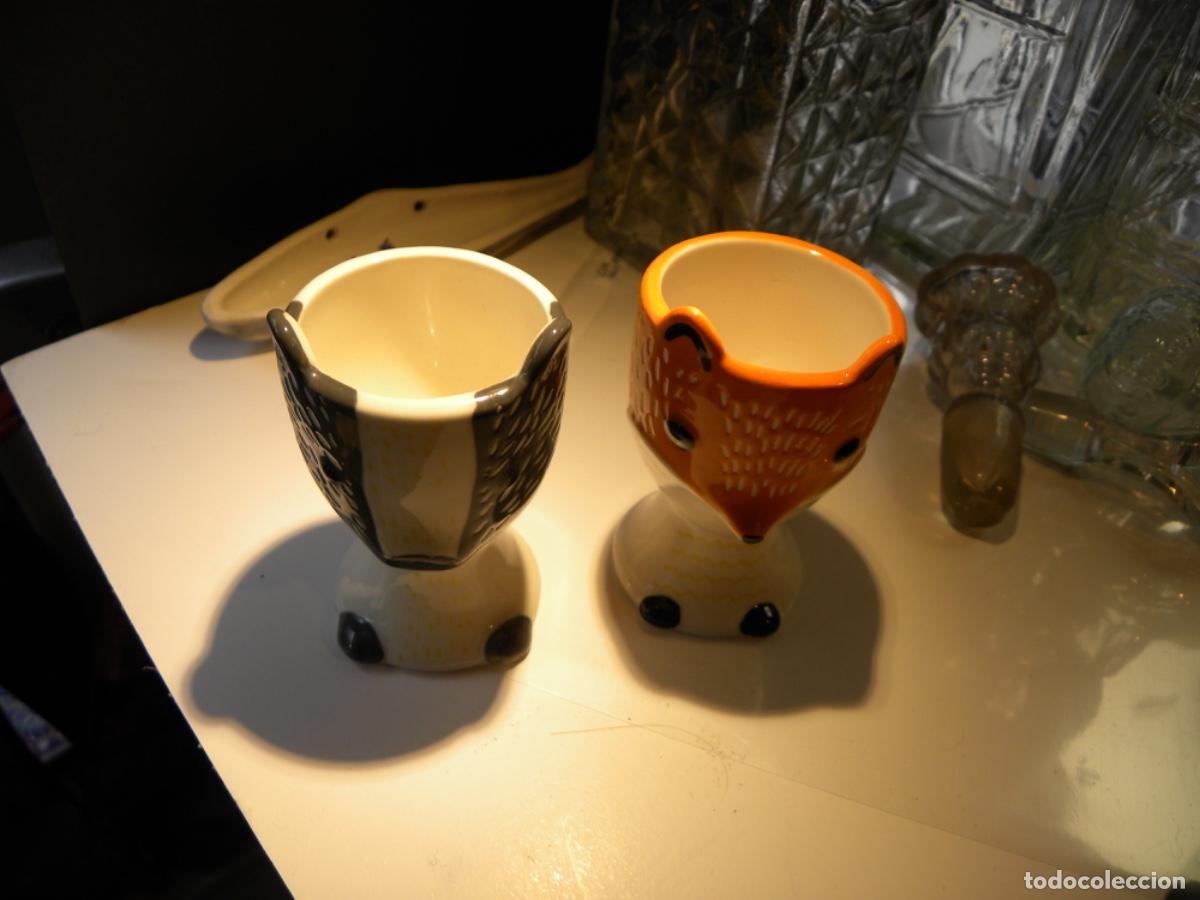 Antig&uuml;edades: 2 HUEVERAS DE PORCELANA - Foto 2