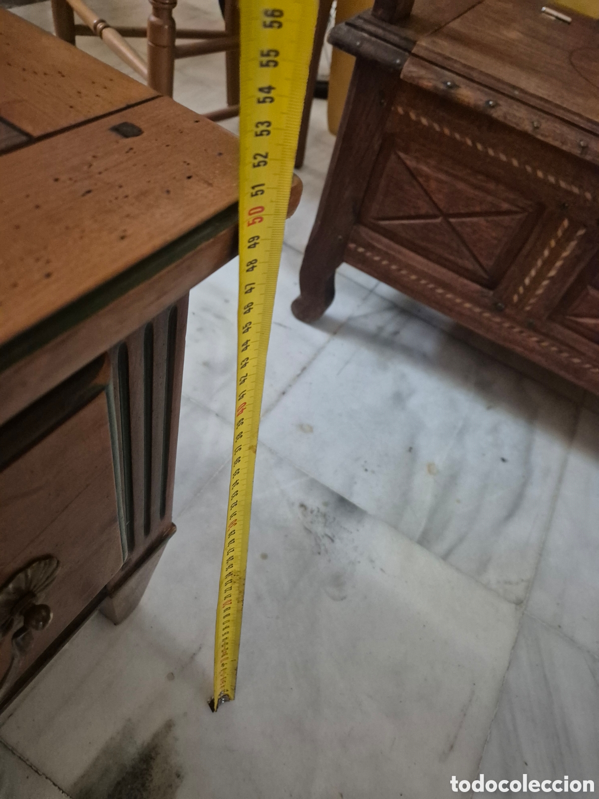 Antig&uuml;edades: Mesa auxiliar en gogal - Foto 7