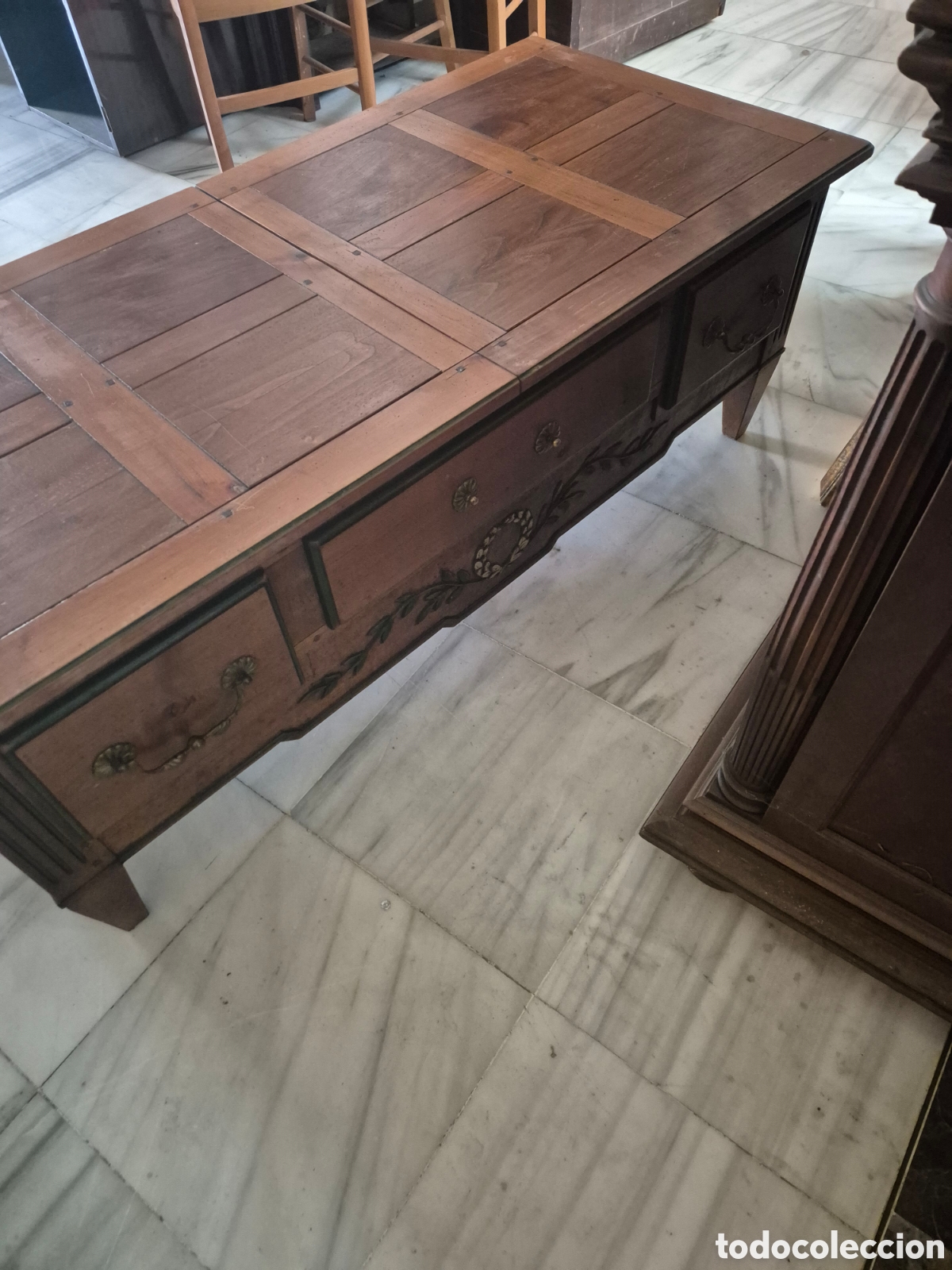 Antig&uuml;edades: Mesa auxiliar en gogal - Foto 10