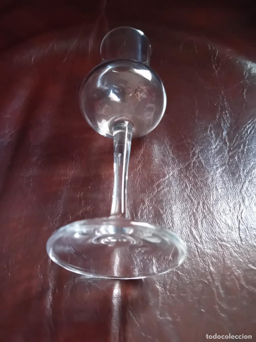 Antig&uuml;edades: Copa o vaso de grappa, no lleva sello - Foto 3
