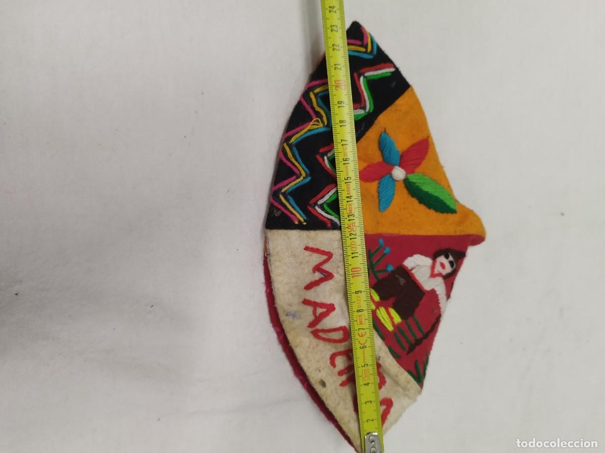 Antig&uuml;edades: Antiguo gorro tipico de madeira. - Foto 6
