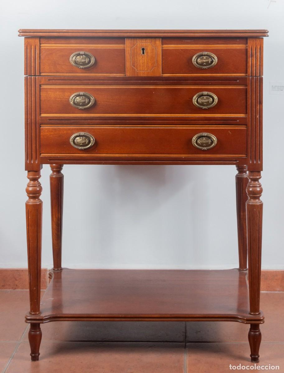 Antig&uuml;edades: Mueble cubertero, estilo Luis XVI - Foto 1